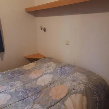 A Prévoir Serviettes De Toilette Et Linge De Lits Hyères